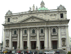 Napoli - Piazzale Madre Landi - Basilica dell'Incoronata.